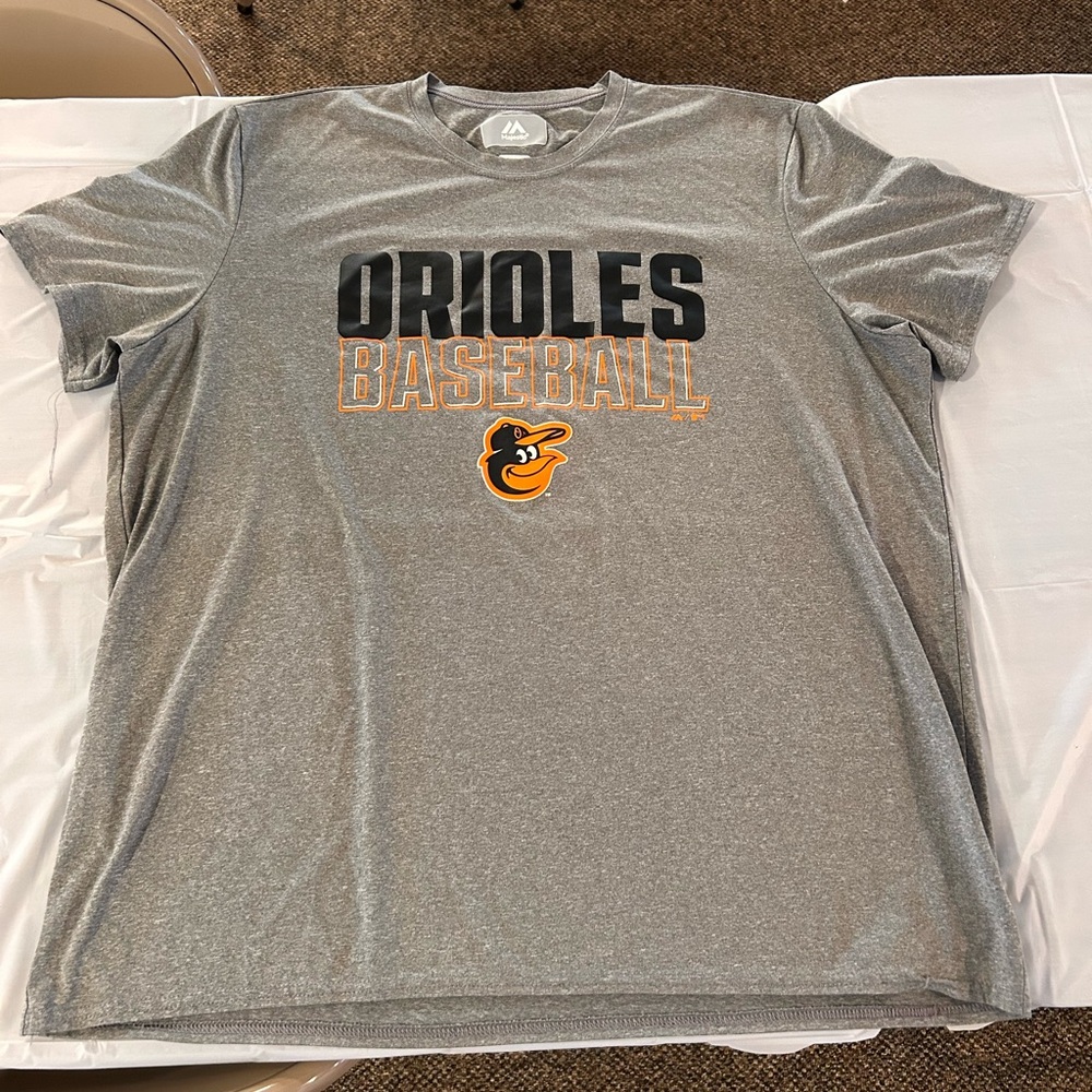 Majestic T-Shirt Mens XXL Crewneck Baltimore Orioles Baseball Graphic Tee‎ Gray
